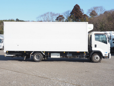 いすゞ フォワード 冷凍バン 中型 TKG-FRR90T2 年式 H27 [写真08]