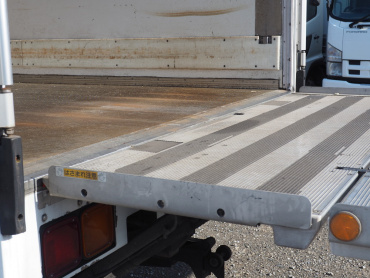 いすゞ フォワード 冷凍バン 中型 TKG-FRR90T2 年式 H27 [写真24]