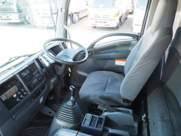 いすゞ フォワード 冷凍バン 中型 TKG-FRR90T2 年式 H27 [写真37]