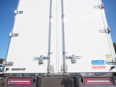 いすゞ ギガ ウイング車 大型 QKG-CYJ77B 年式 H29 [写真12]