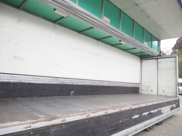 いすゞ ギガ ウイング車 大型 PKG-CYJ77W8 年式 H20 [写真21]