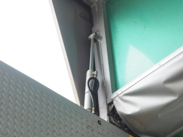 いすゞ ギガ ウイング車 大型 PKG-CYJ77W8 年式 H20 [写真18]