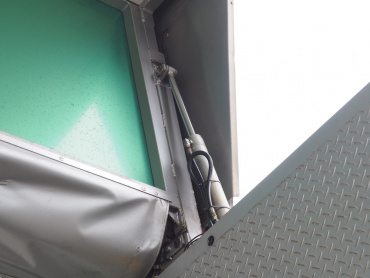 いすゞ ギガ ウイング車 大型 PKG-CYJ77W8 年式 H20 [写真13]