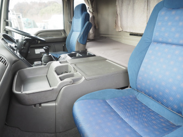 いすゞ ギガ ウイング車 大型 PKG-CYJ77W8 年式 H20 [写真45]