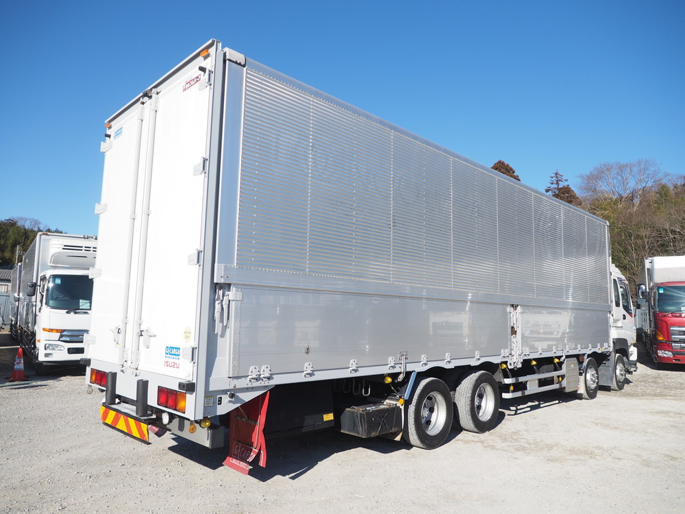 いすゞ ギガ ウイング車 大型 QKG-CYJ77A 年式 H26[写真05]