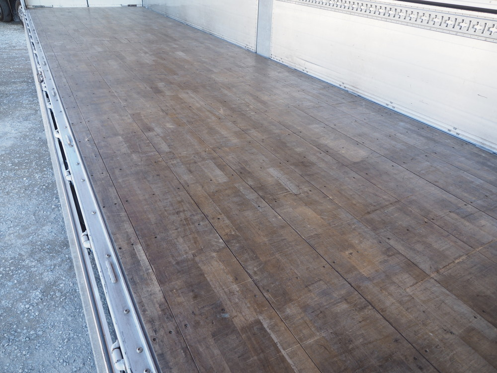 いすゞ ギガ ウイング車 大型 QKG-CYJ77A 年式 H26[写真22]