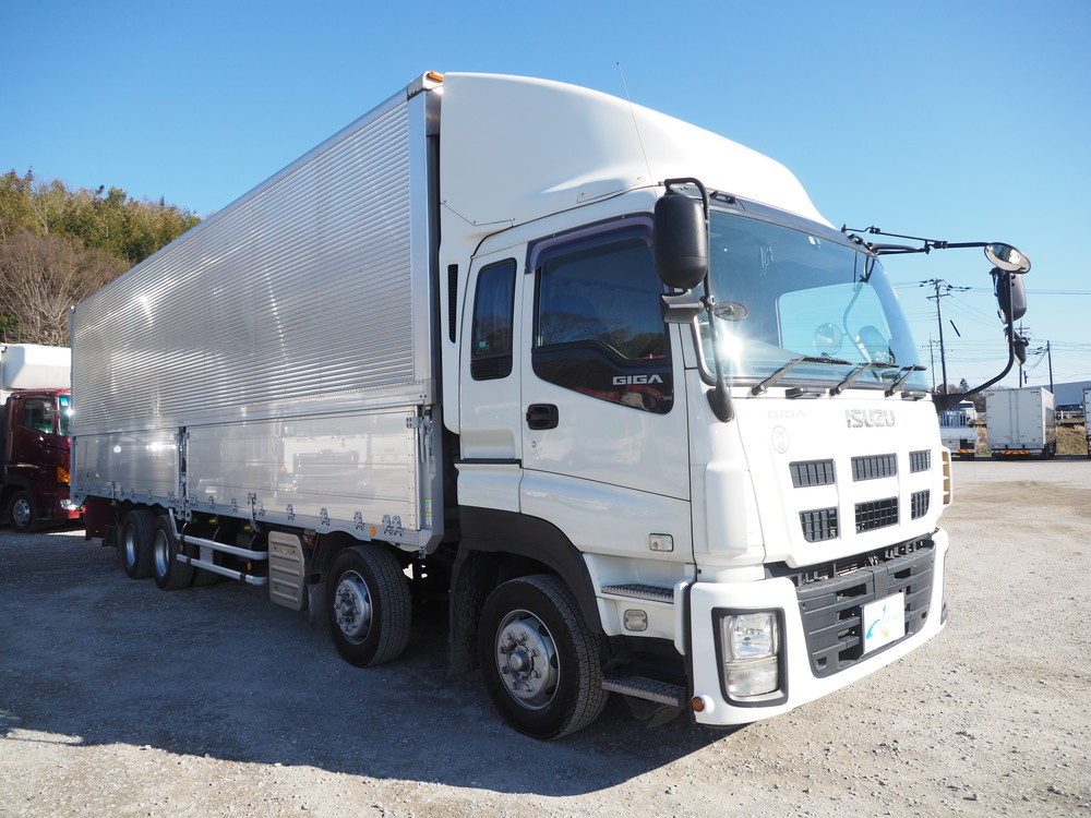 いすゞ ギガ ウイング車 大型 QKG-CYJ77A 年式 H26[写真04]