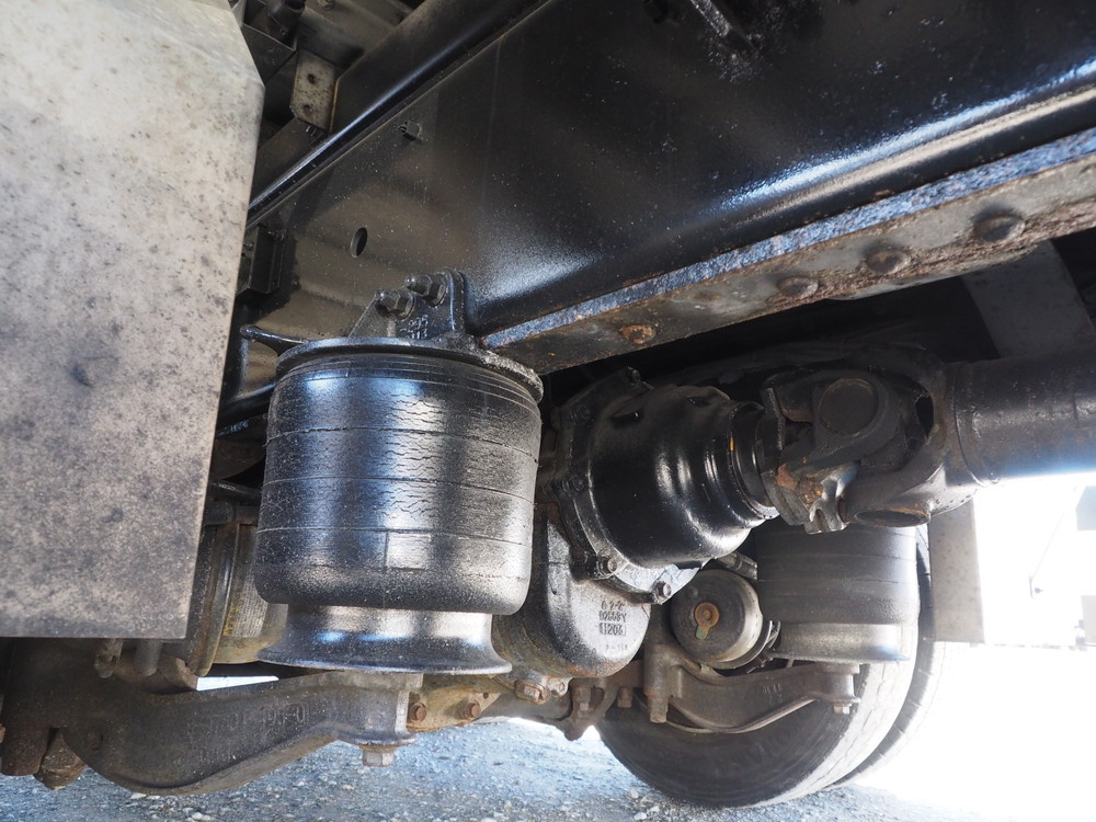 いすゞ ギガ ウイング車 大型 LKG-CYY77AY 年式 H24[写真52]