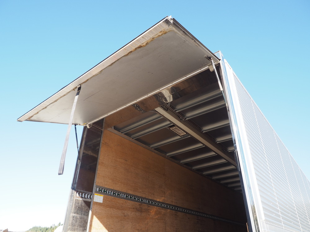 いすゞ ギガ ウイング車 大型 LKG-CYY77AY 年式 H24[写真32]