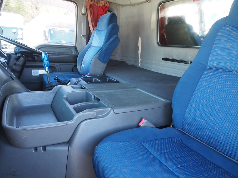 いすゞ ギガ ウイング車 大型 LKG-CYY77AY 年式 H24[写真50]