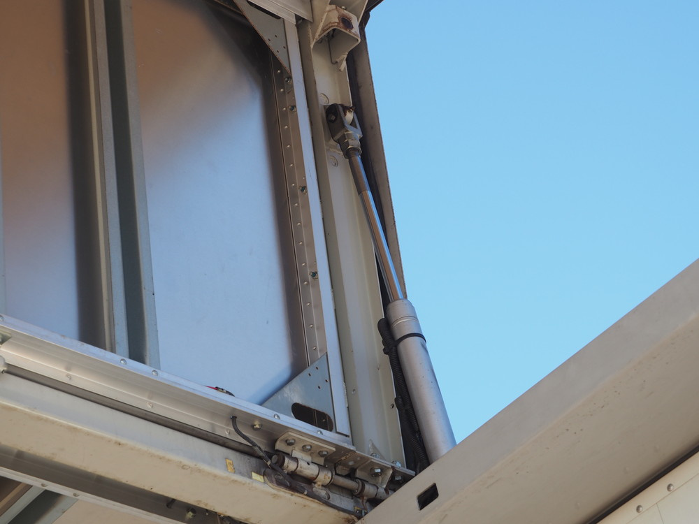 三菱ふそう スーパーグレート ウイング車 大型 BKG-FS54JZ 年式 H21[写真18]