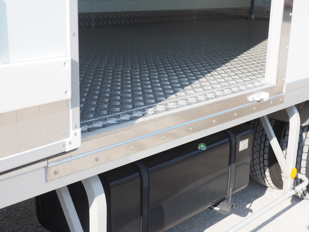 日野 レンジャー 冷凍バン 中型 2KG-FD2ABG 年式 H30[写真14]