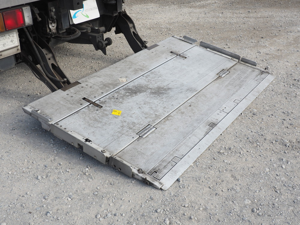 いすゞ エルフ 冷凍バン 小型 TKG-NPR85AN 年式 H25[写真28]