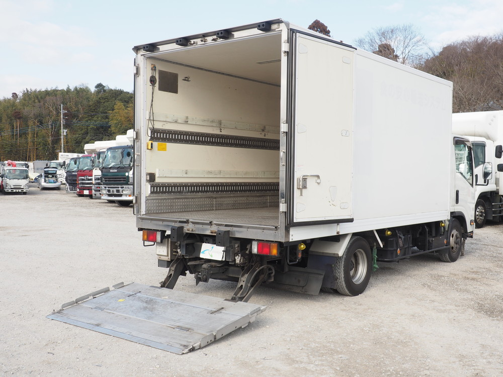 いすゞ エルフ 冷凍バン 小型 TKG-NPR85AN 年式 H25[写真31]