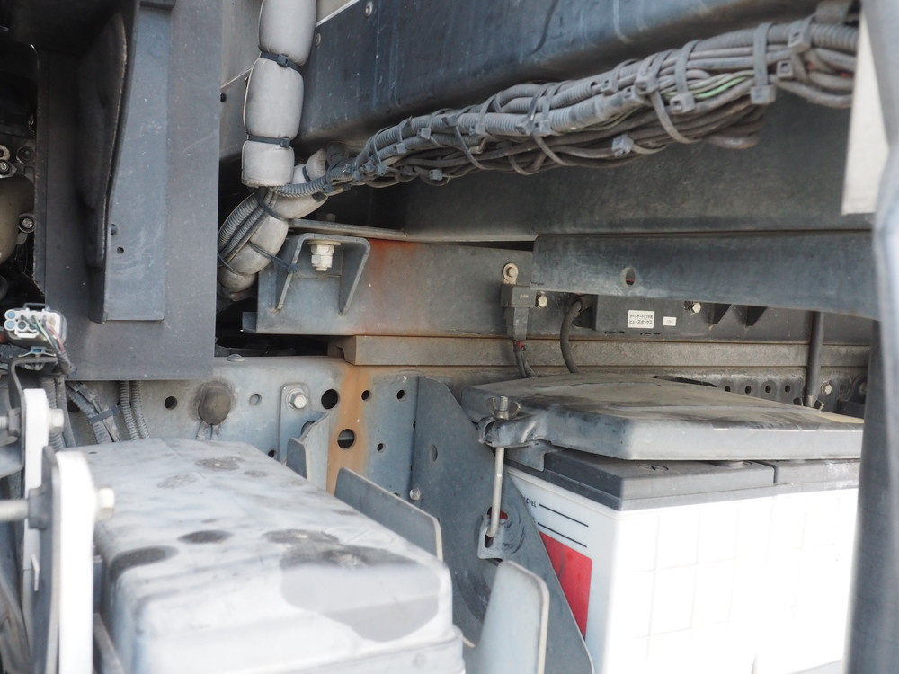 いすゞ エルフ 冷凍バン 小型 TKG-NPR85AN 年式 H25[写真48]