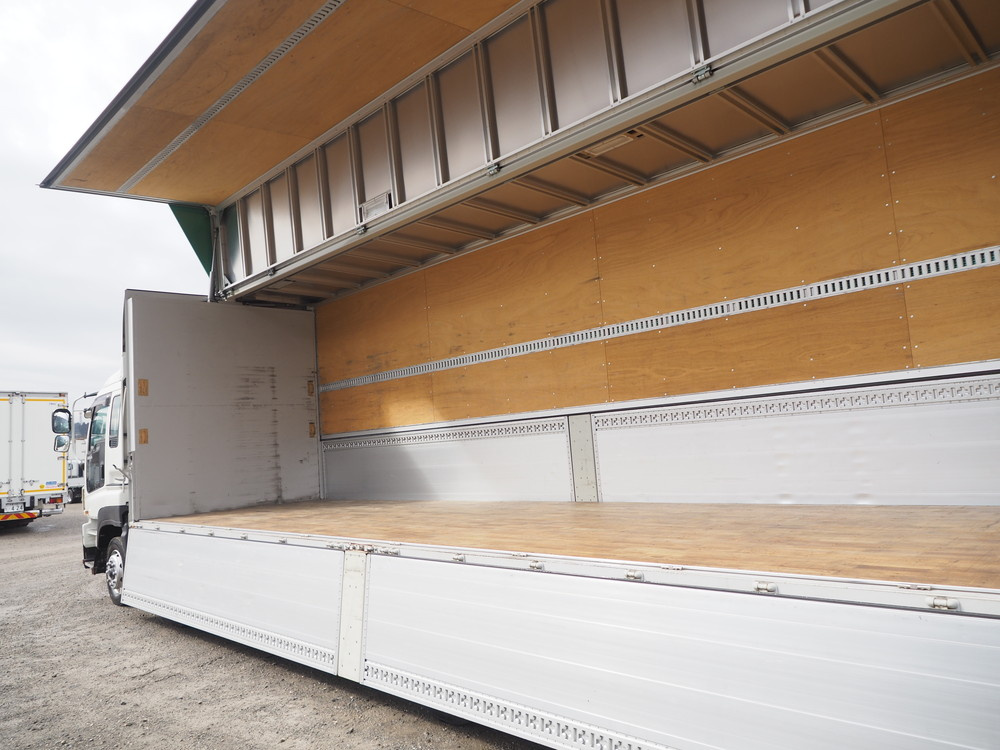 いすゞ ギガ ウイング車 大型 QKG-CYJ77A 年式 H27[写真19]