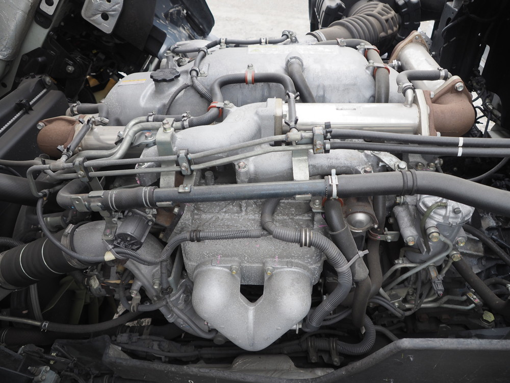 いすゞ ギガ ウイング車 大型 QKG-CYJ77A 年式 H27[写真52]