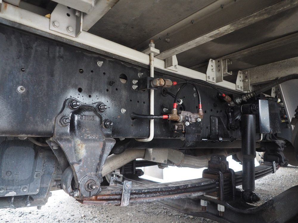 いすゞ ギガ ウイング車 大型 QKG-CYJ77A 年式 H27[写真50]