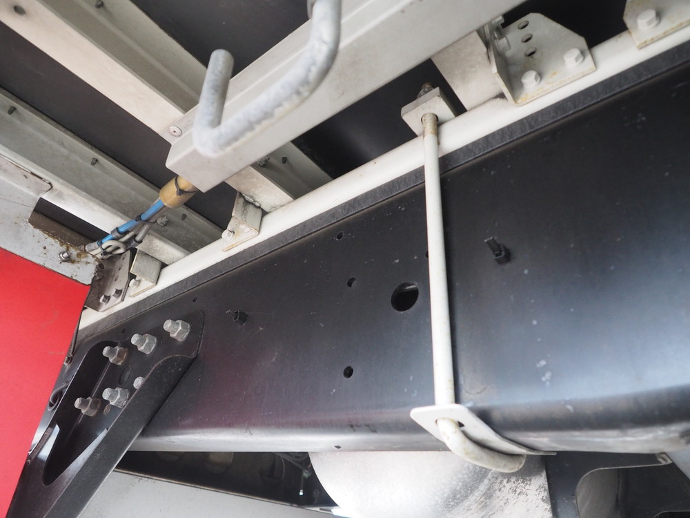 いすゞ ギガ ウイング車 大型 QKG-CYJ77A 年式 H27[写真49]