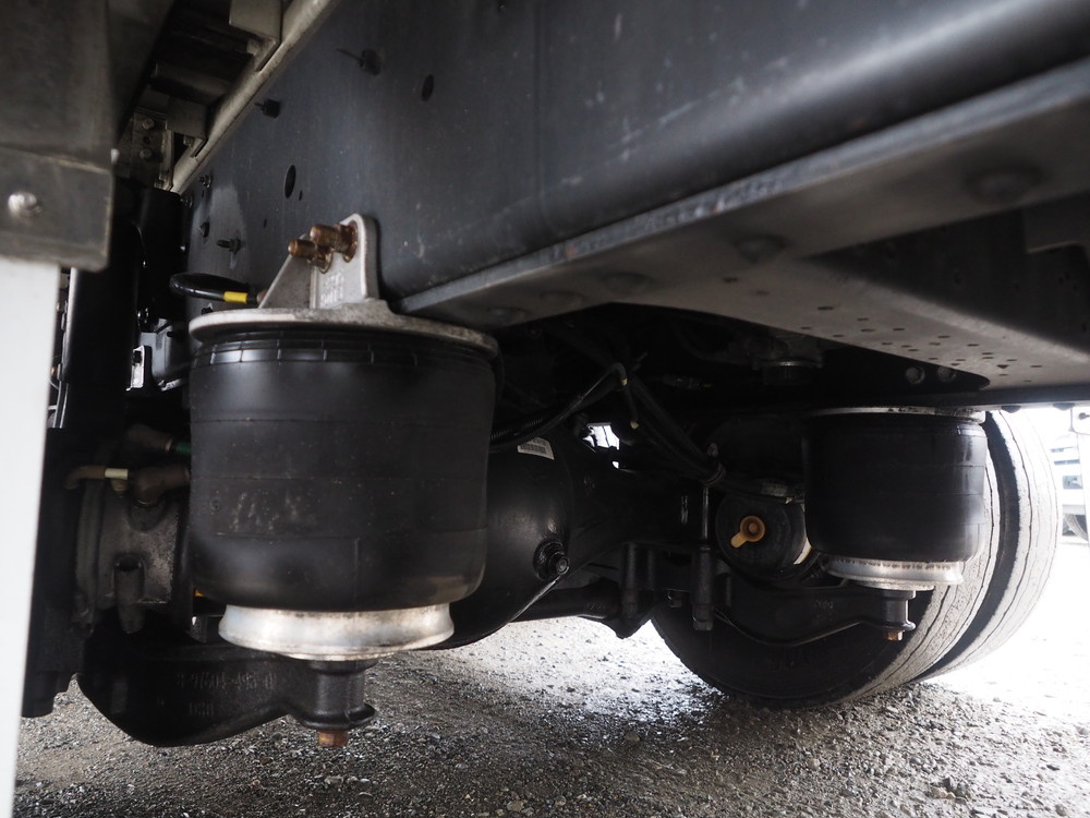 いすゞ ギガ ウイング車 大型 QKG-CYJ77A 年式 H27[写真46]