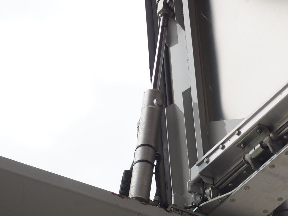 いすゞ ギガ ウイング車 大型 LKG-CYJ77A 年式 H24[写真14]