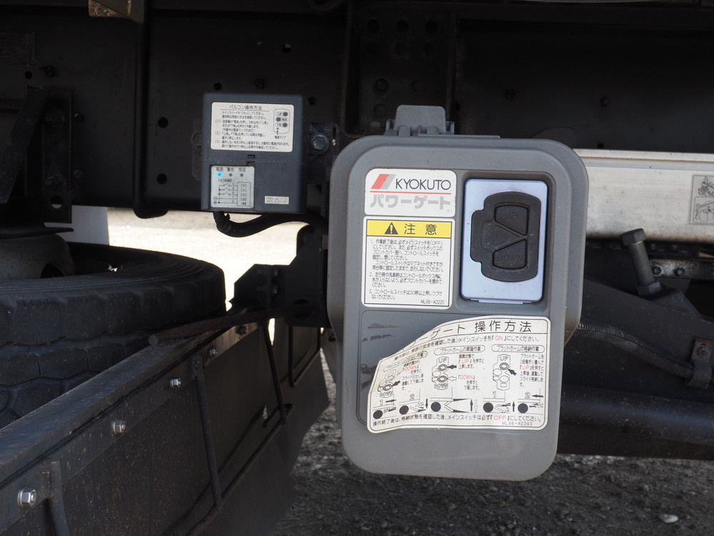 いすゞ ギガ ウイング車 大型 LKG-CYJ77A 年式 H24[写真31]