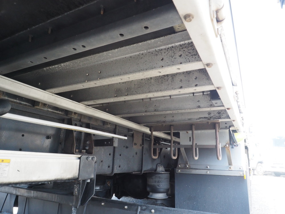 いすゞ ギガ ウイング車 大型 LKG-CYJ77A 年式 H24[写真44]