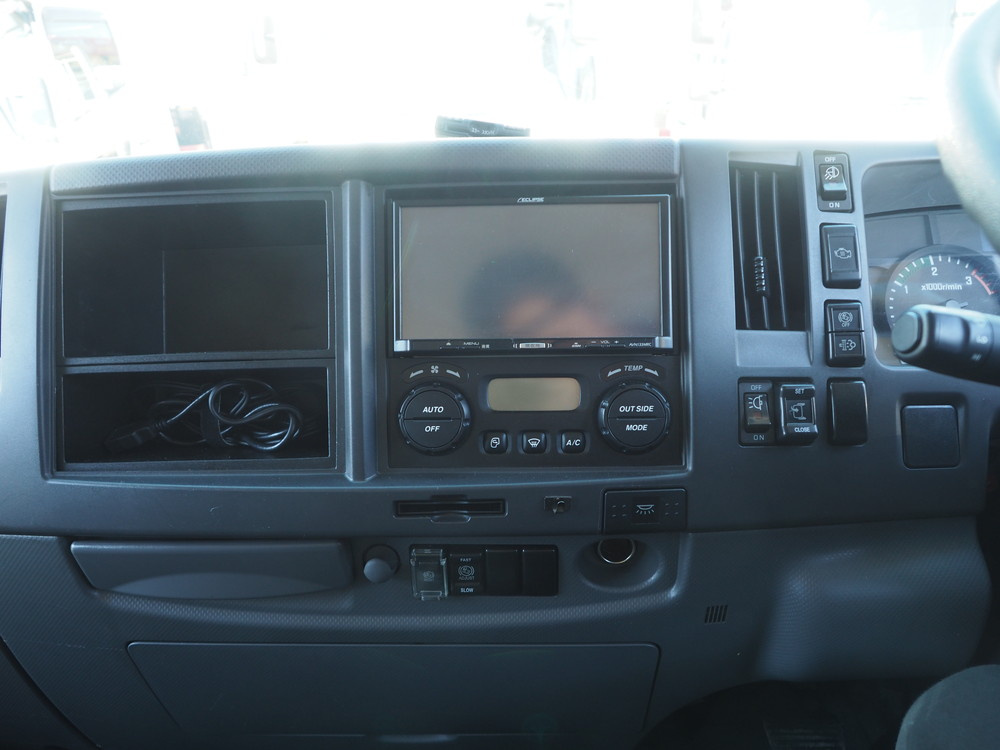 いすゞ フォワード ウイング車 中型 TKG-FRR90T2 年式 H27[写真40]