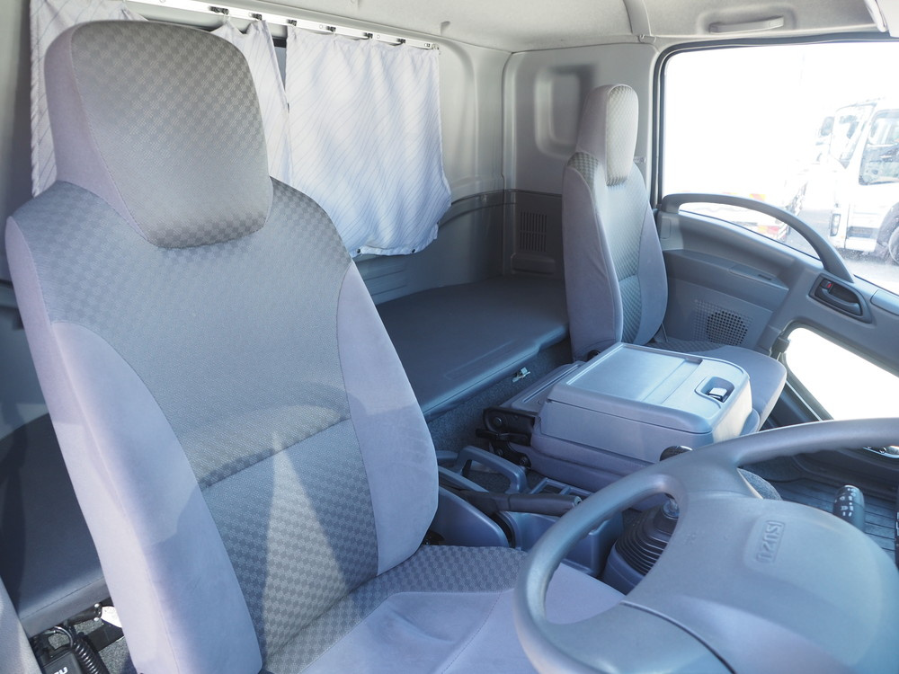 いすゞ フォワード ウイング車 中型 TKG-FRR90T2 年式 H27[写真35]