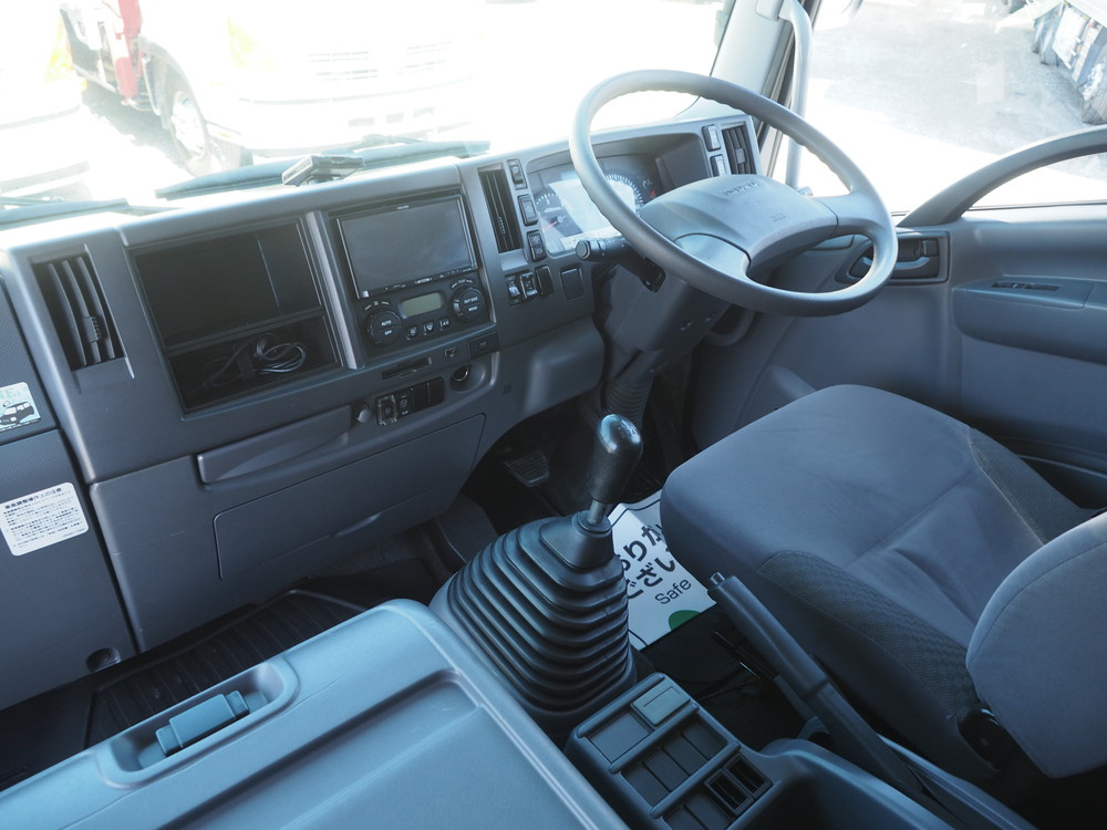 いすゞ フォワード ウイング車 中型 TKG-FRR90T2 年式 H27[写真38]