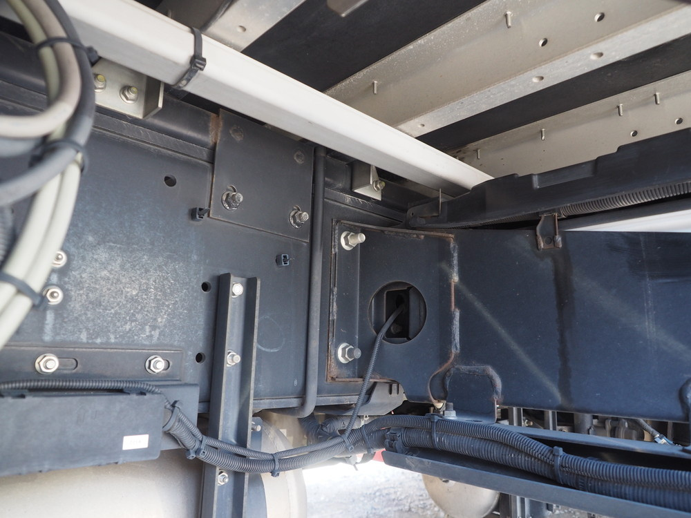 いすゞ ギガ ウイング車 大型 QKG-CYJ77A 年式 H26[写真60]