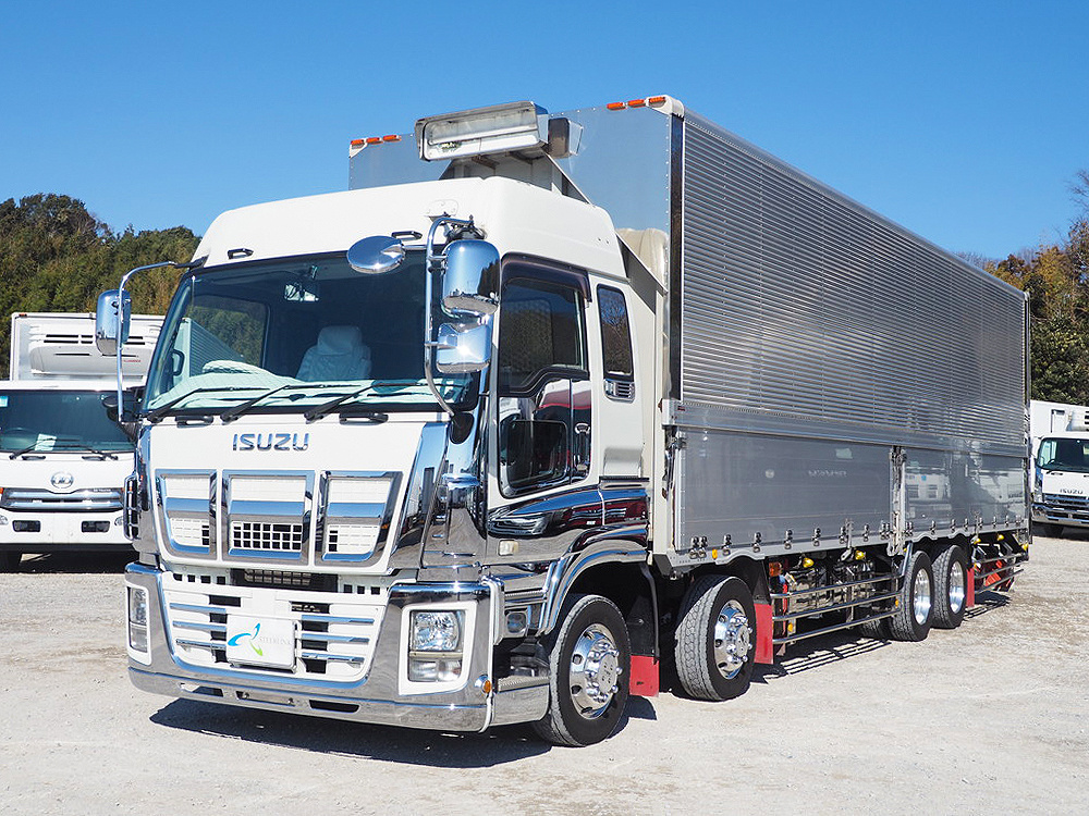 いすゞ ギガ ウイング車 大型 QKG-CYJ77A 年式 H26[写真01]