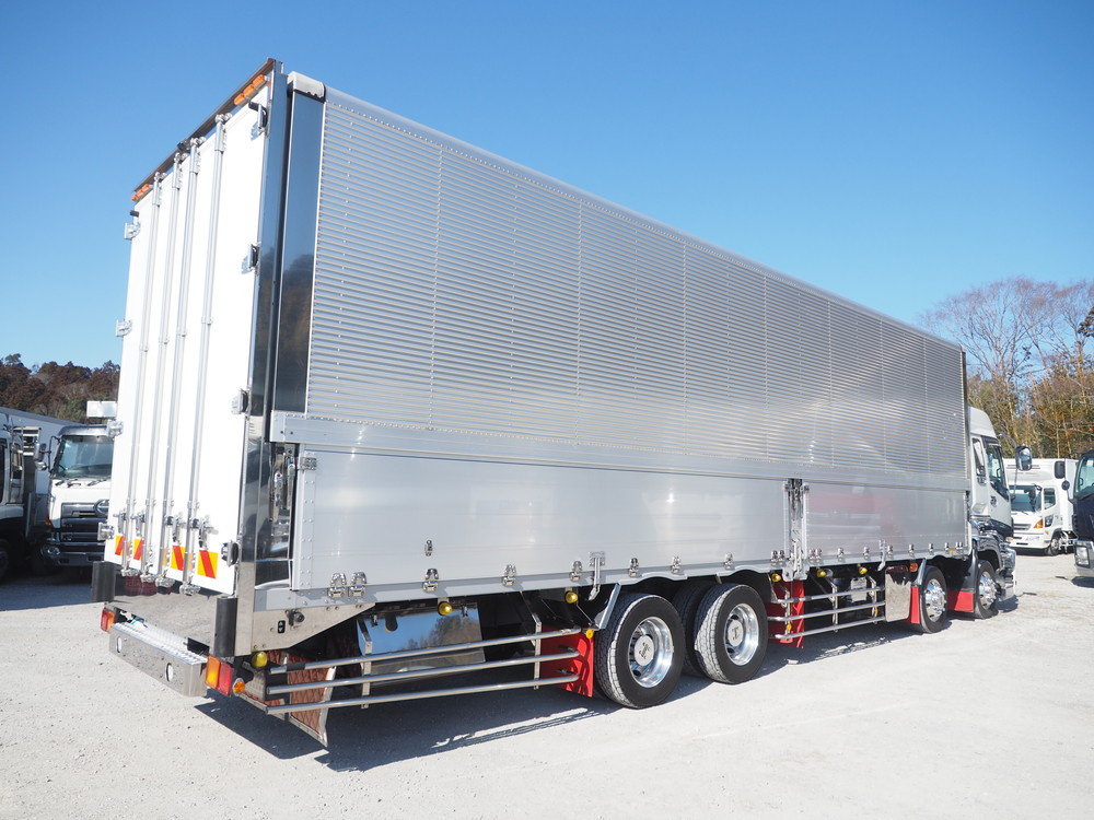 いすゞ ギガ ウイング車 大型 QKG-CYJ77A 年式 H26[写真05]