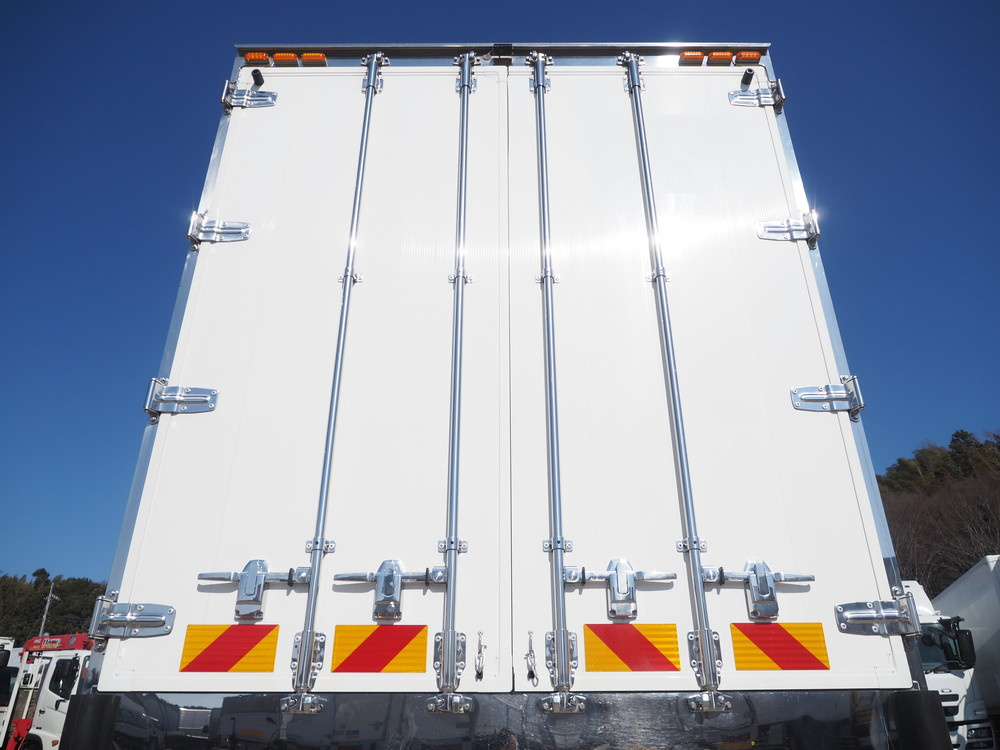 いすゞ ギガ ウイング車 大型 QKG-CYJ77A 年式 H26[写真12]