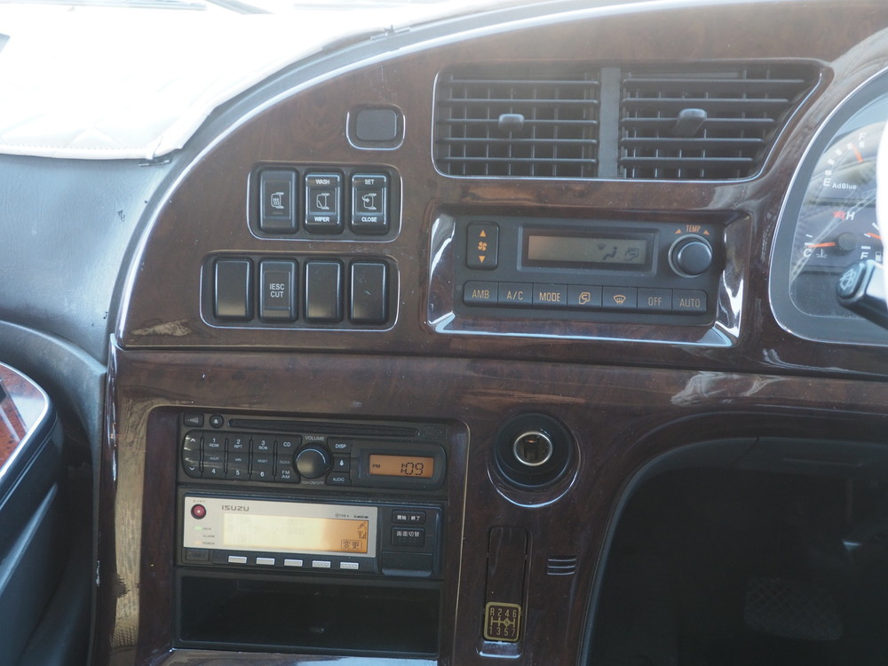 いすゞ ギガ ウイング車 大型 QKG-CYJ77A 年式 H26[写真43]