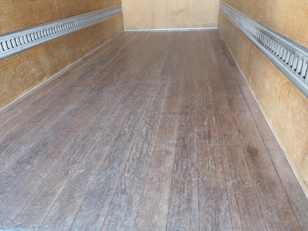 いすゞ エルフ バン車 小型 TKG-NMR85AN 年式 H26[写真21]