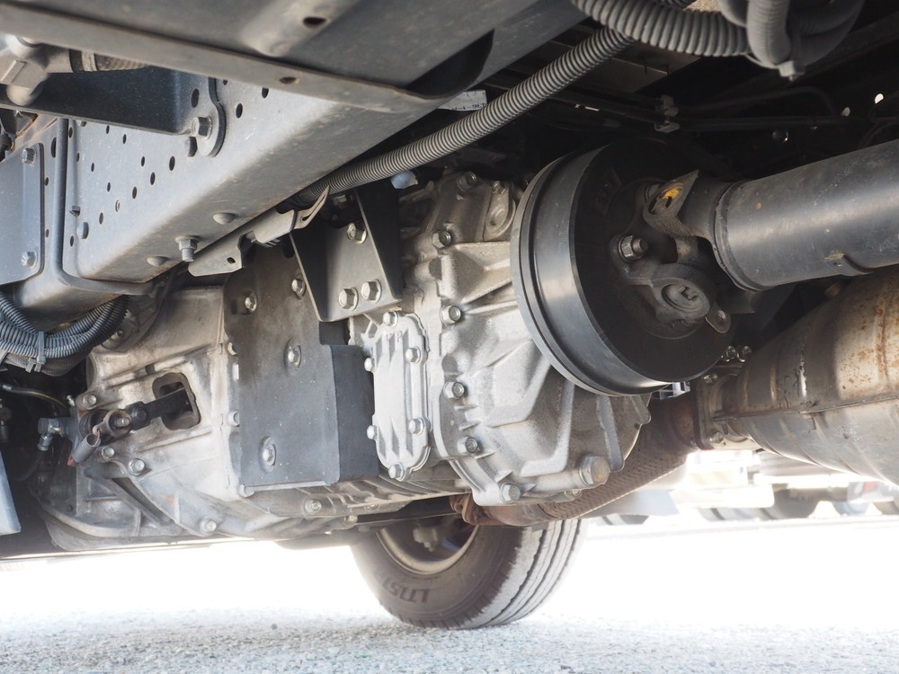 いすゞ エルフ バン車 小型 TKG-NMR85AN 年式 H26[写真41]