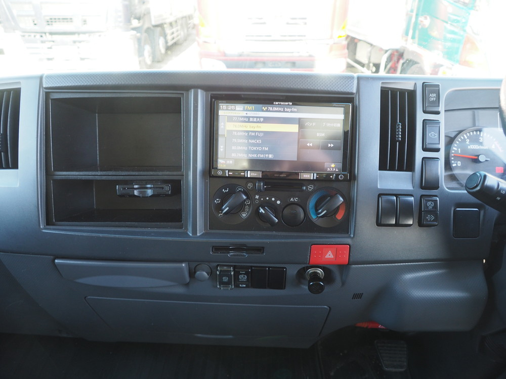 いすゞ エルフ バン車 小型 TKG-NPR85AN 年式 H25[写真29]