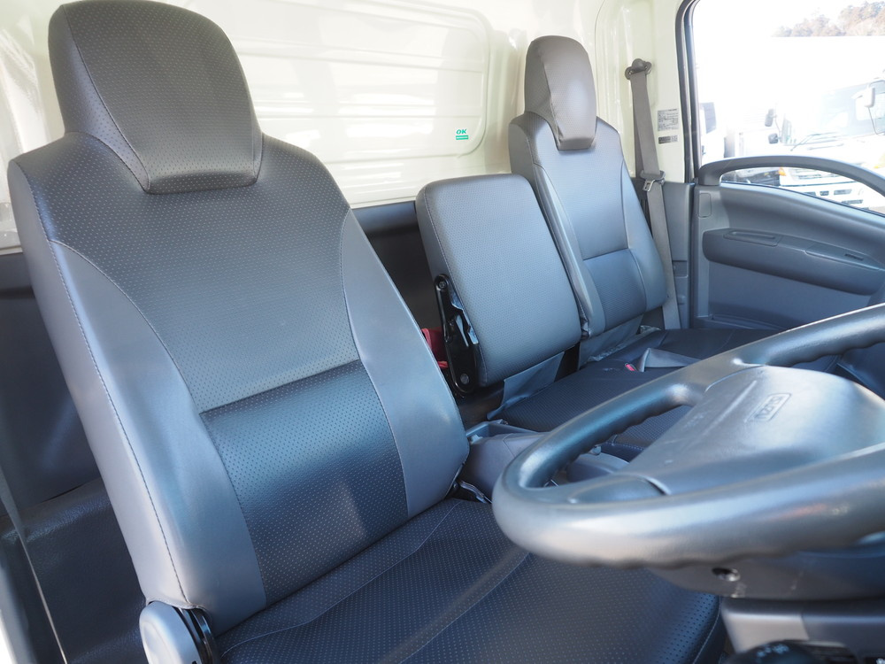 いすゞ エルフ バン車 小型 TKG-NPR85AN 年式 H25[写真25]