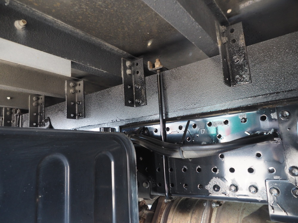 いすゞ エルフ バン車 小型 TKG-NPR85AN 年式 H24[写真32]