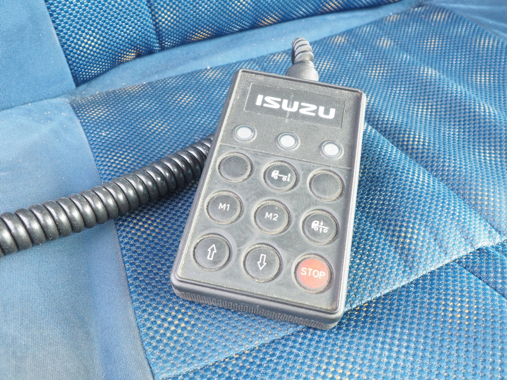 いすゞ ギガ ウイング車 大型 QKG-CYJ77A 年式 H26[写真43]