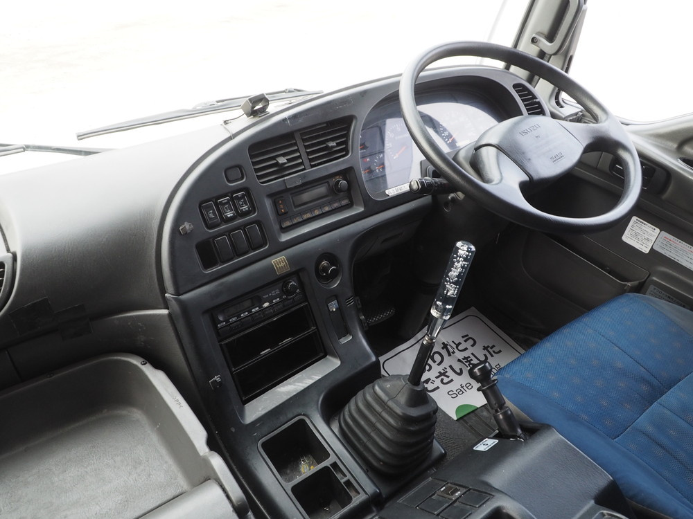 いすゞ ギガ ウイング車 大型 QKG-CYJ77A 年式 H26[写真37]