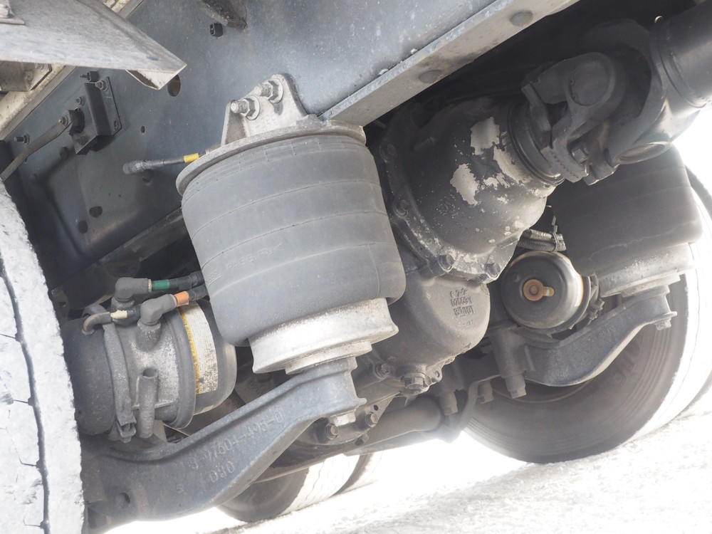 いすゞ ギガ ウイング車 大型 QKG-CYJ77A 年式 H26[写真48]