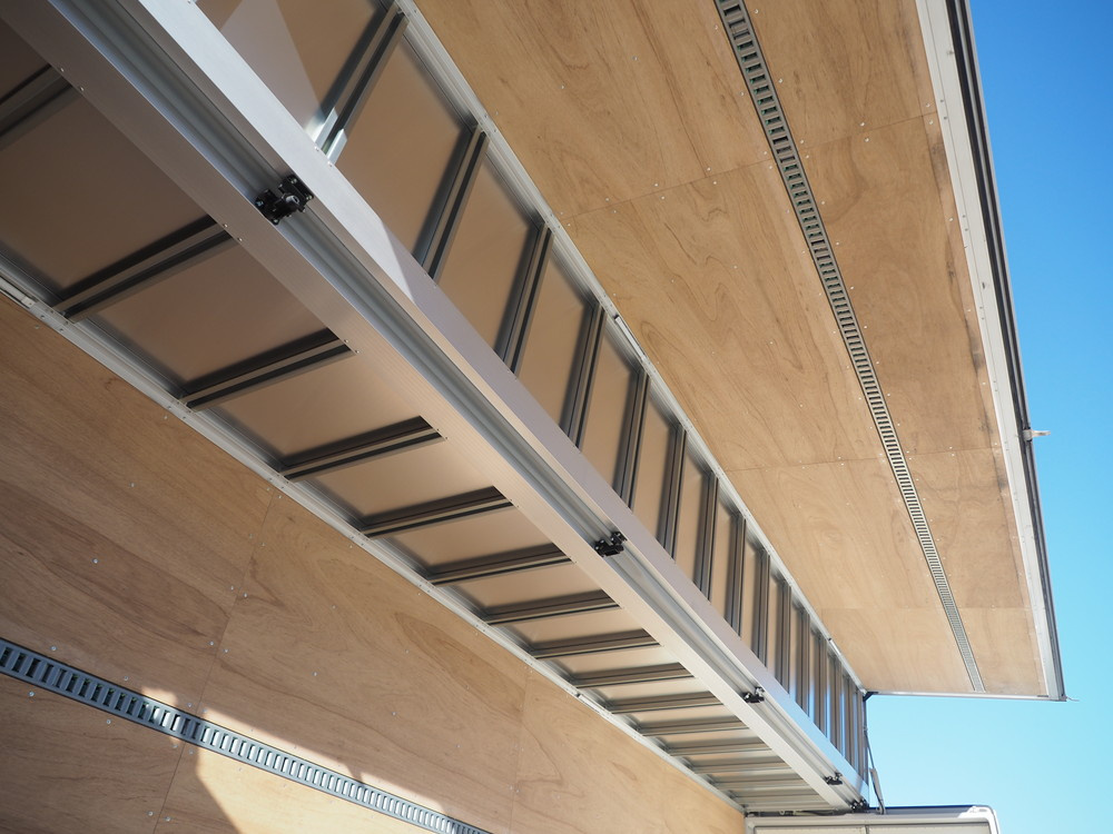 日野 グランドプロフィア ウイング車 大型 2PG-FW1AHG 年式 R1[写真23]