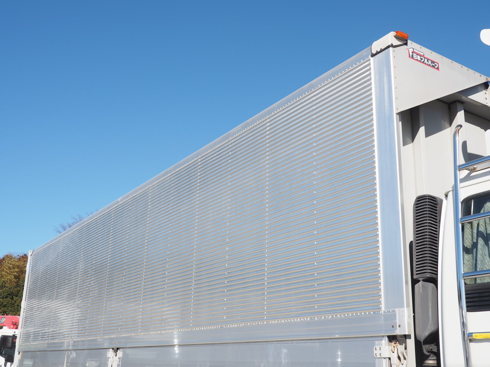 いすゞ ギガ ウイング車 大型 LKG-CYJ77A 年式 H24[写真10]