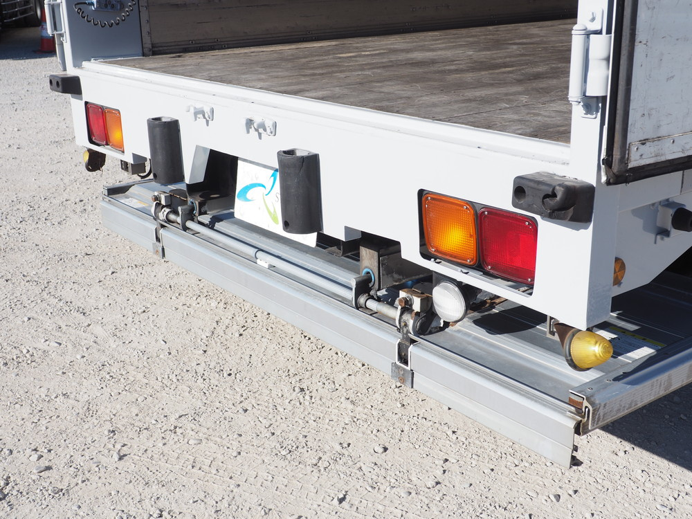 いすゞ ギガ ウイング車 大型 LKG-CYJ77A 年式 H24[写真26]