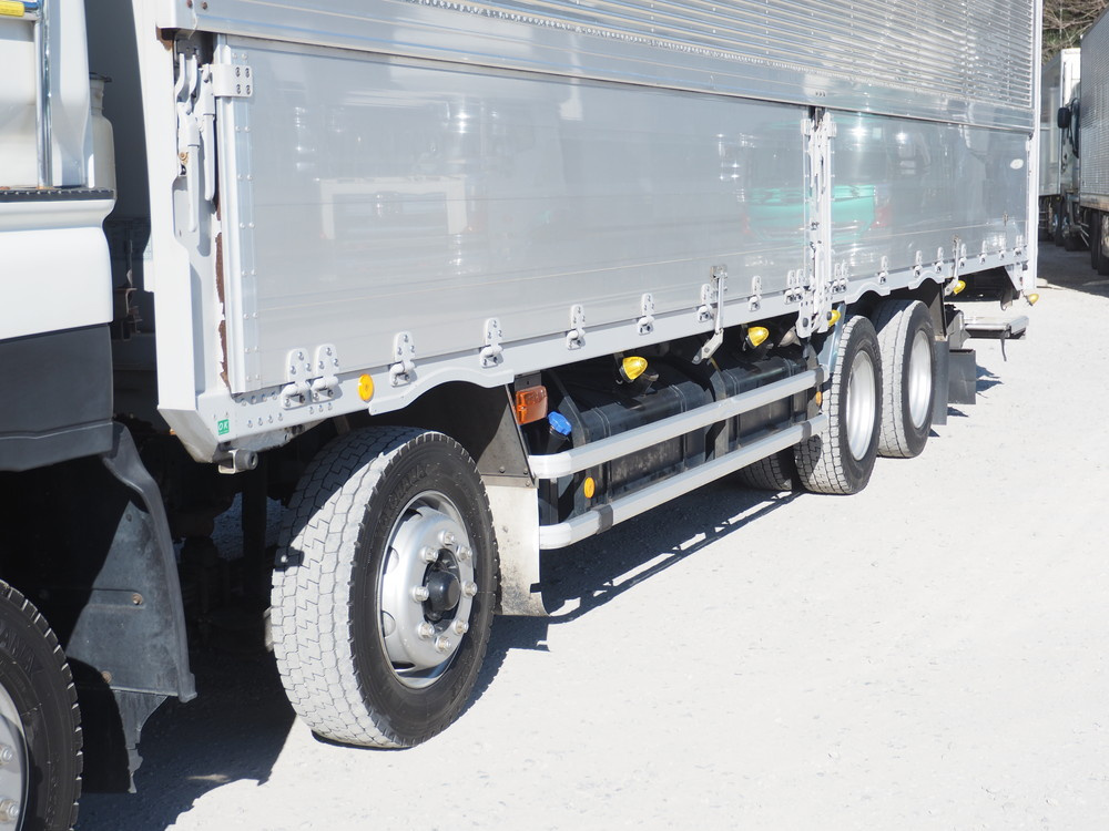 いすゞ ギガ ウイング車 大型 LKG-CYJ77A 年式 H24[写真16]