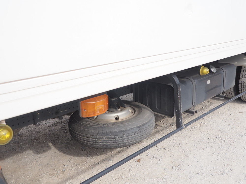 いすゞ フォワード 冷凍バン 中型 TKG-FRR90T2 年式 H26[写真14]