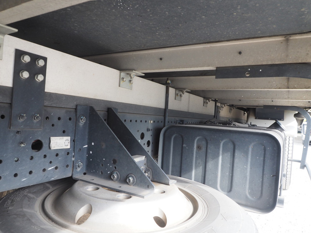 いすゞ フォワード 冷凍バン 中型 TKG-FRR90T2 年式 H26[写真34]