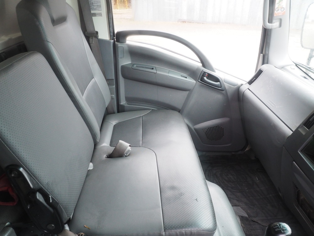 いすゞ エルフ 冷凍バン 小型 BKG-NPR85AN 年式 H23[写真31]